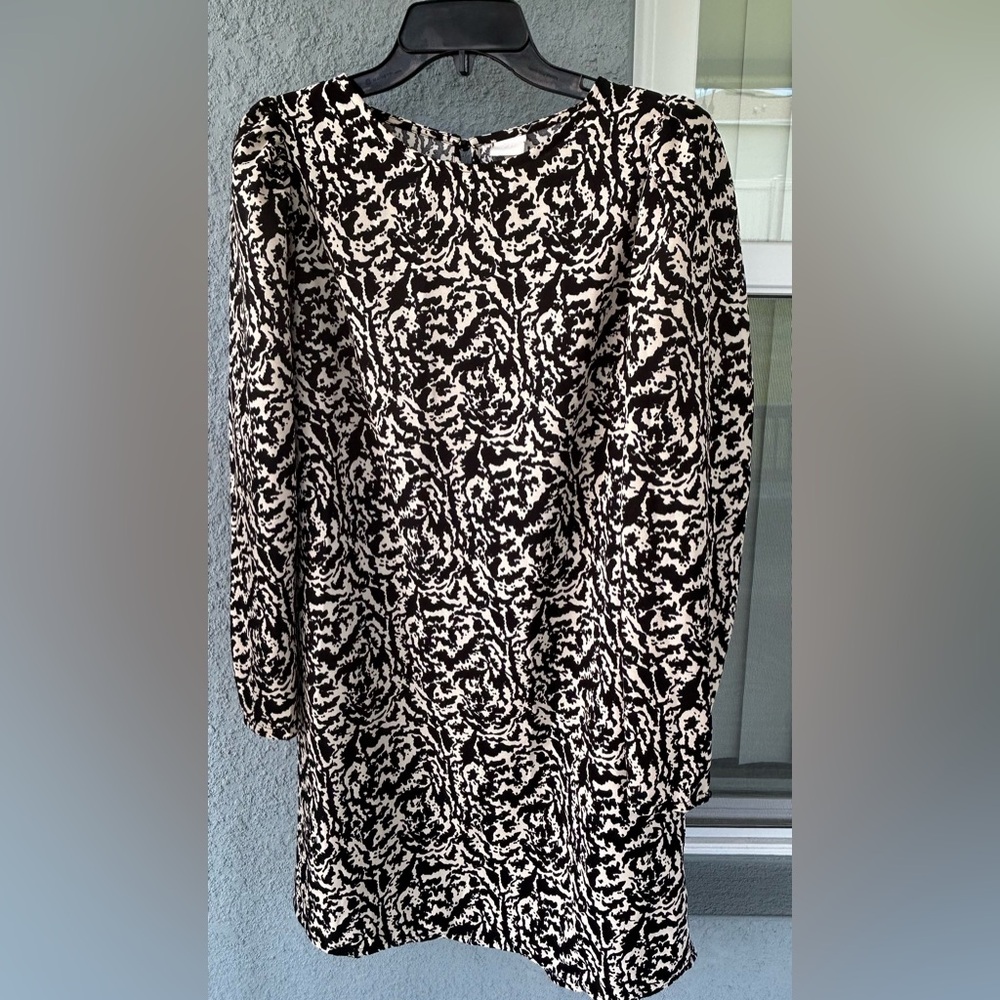 H&M Slight Puff Shoulder Long Sleeve Dress Size L